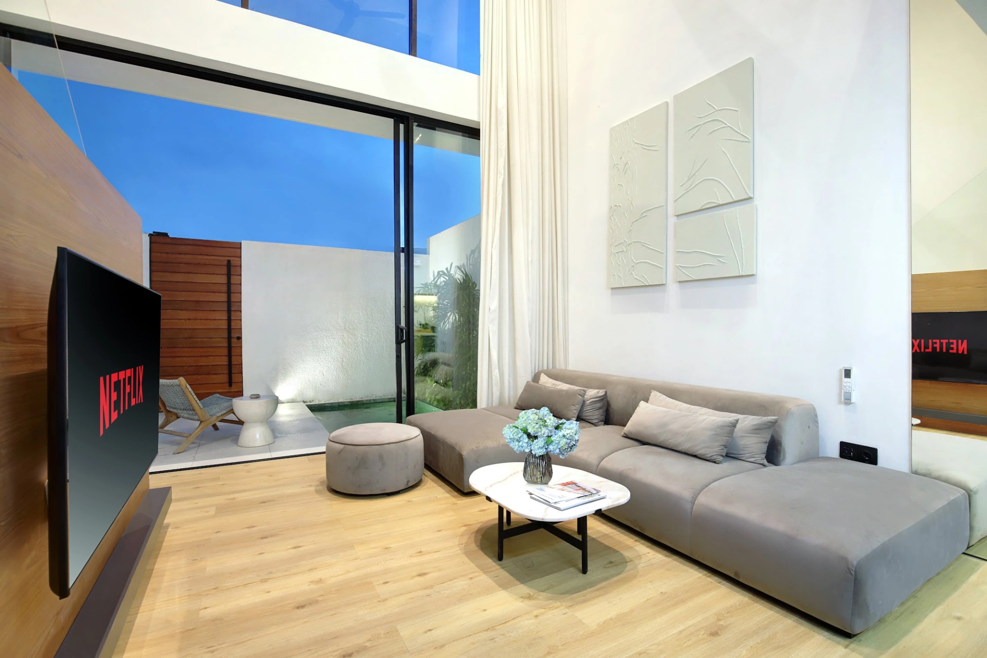 Modern 2BR Townhouse w/ Private Pool and Dedicated Workspace, 2-bed villa for rent in Canggu – photo 13 of 15