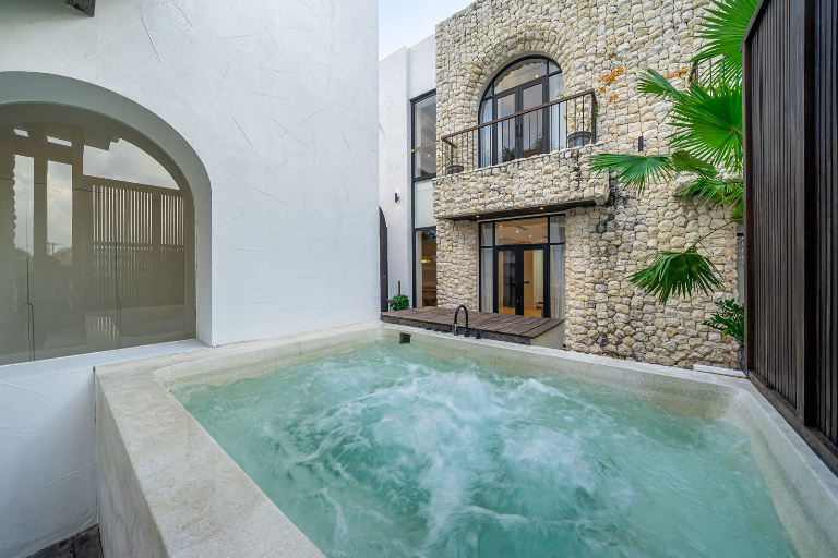 Lease Yearly Big Luxury Villa 4 Bedroom Berawa Canggu, 4-bed villa for rent in Canggu – photo 6 of 15