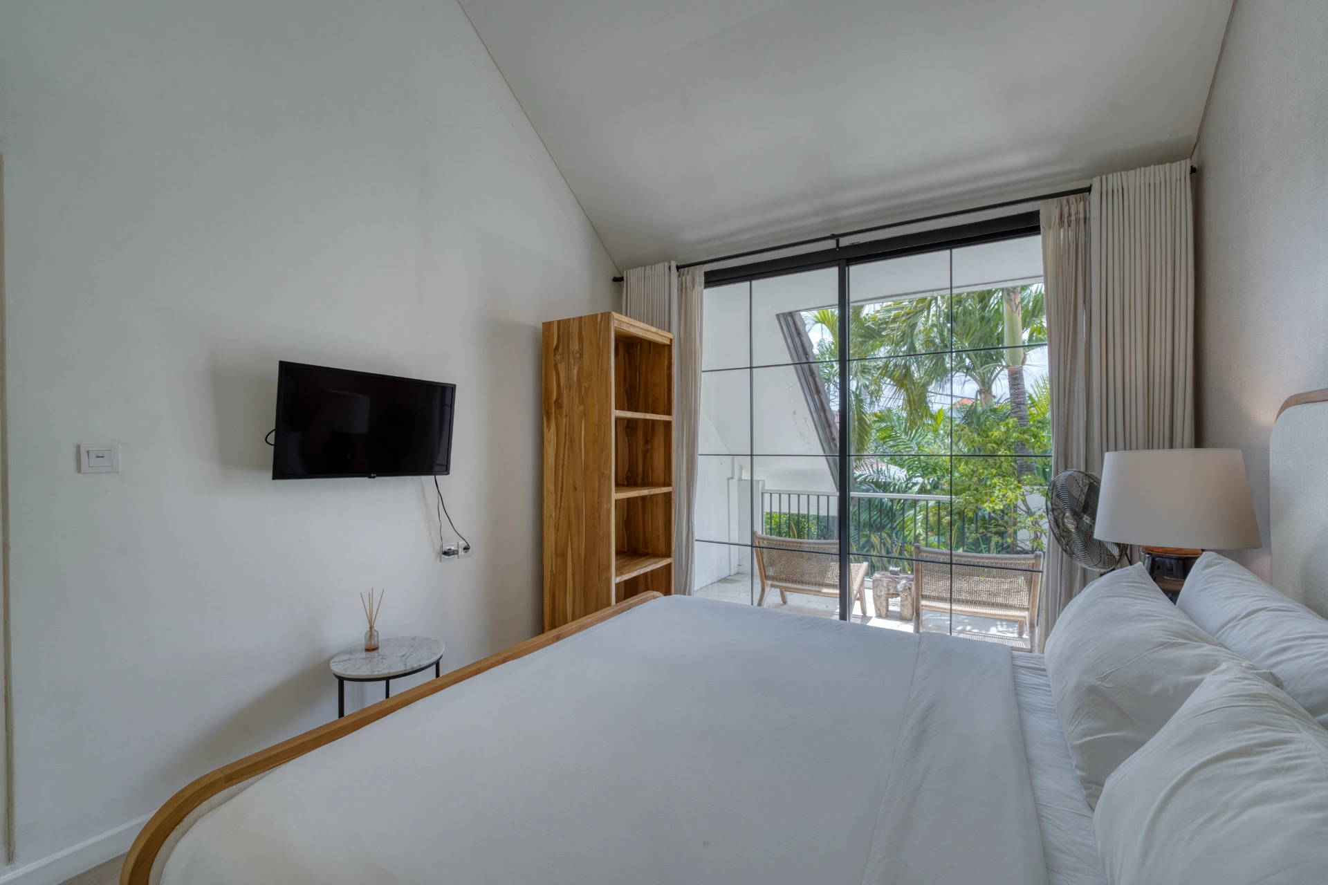Palmera Villa: 2-Bedroom Retreat in Canggu, 2-bed villa for rent in Canggu – photo 4 of 15