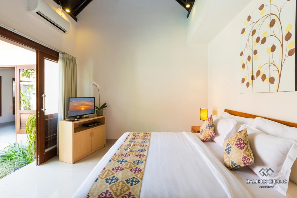 2 Bedroom Villa Walking Distance to Batu Belig Beach, 2-bed villa for rent in Seminyak – photo 6 of 8