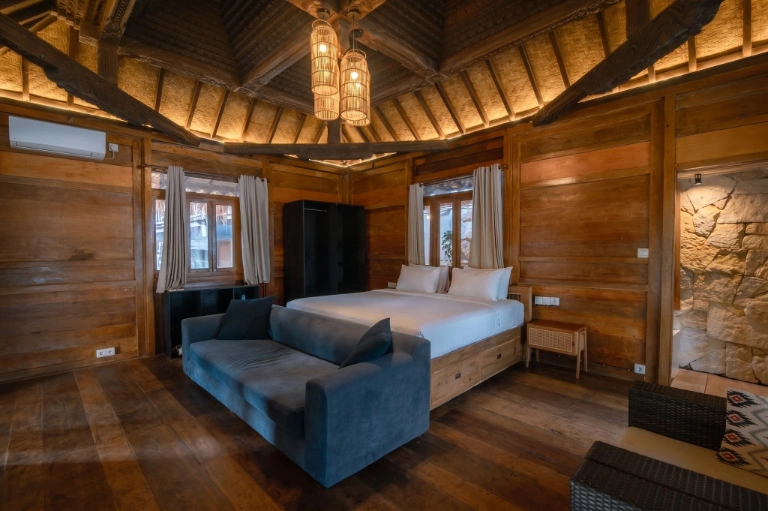 Joglo House - Charming 1-Bedroom Joglo Villa with Private Pool in Kerobokan, 1-bed villa for rent in Canggu – photo 8 of 10