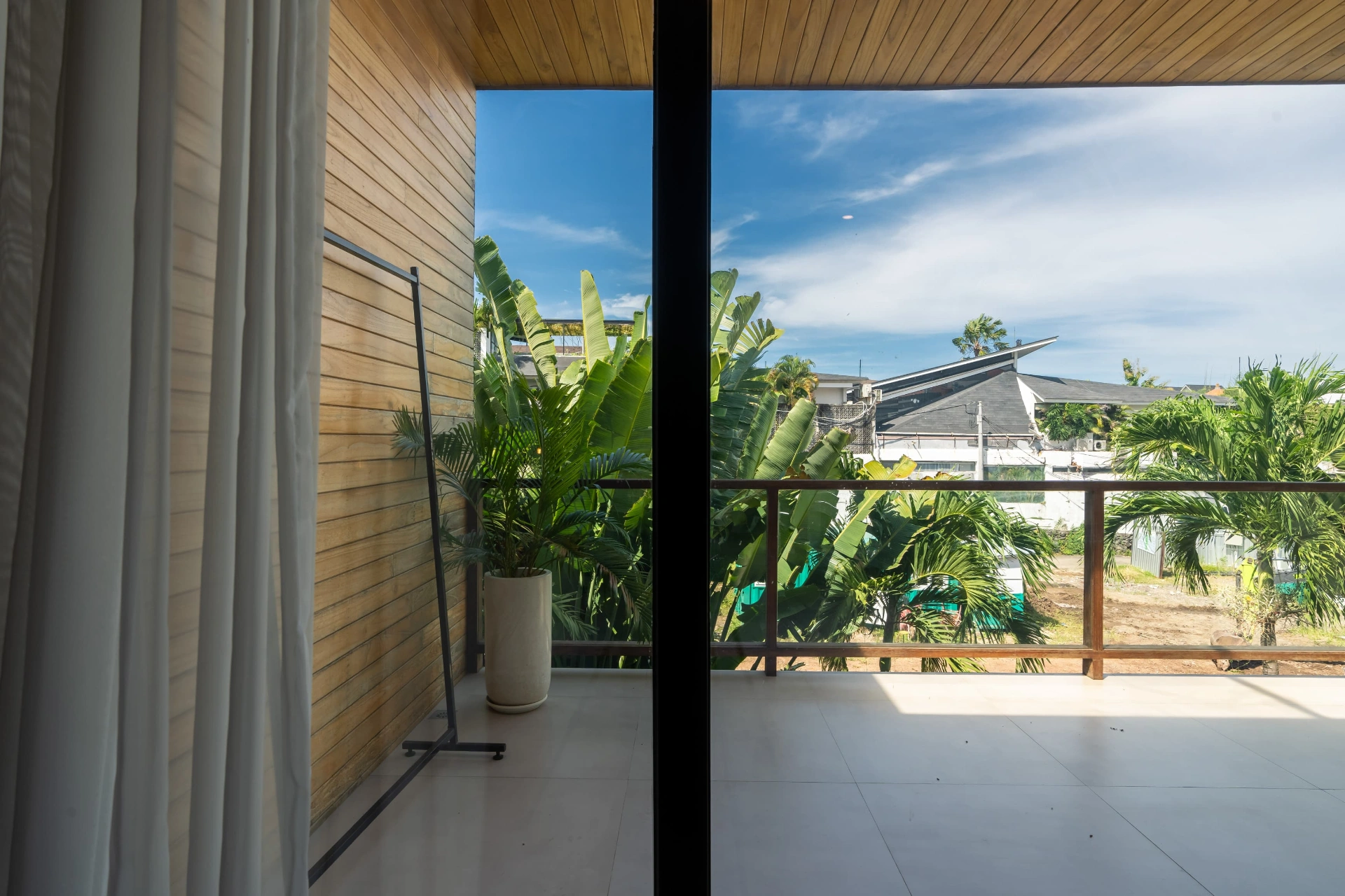 Luxury 3 Bedroom Beach Villa with 12m Pool, 3-bed villa for rent in Canggu – photo 9 of 15