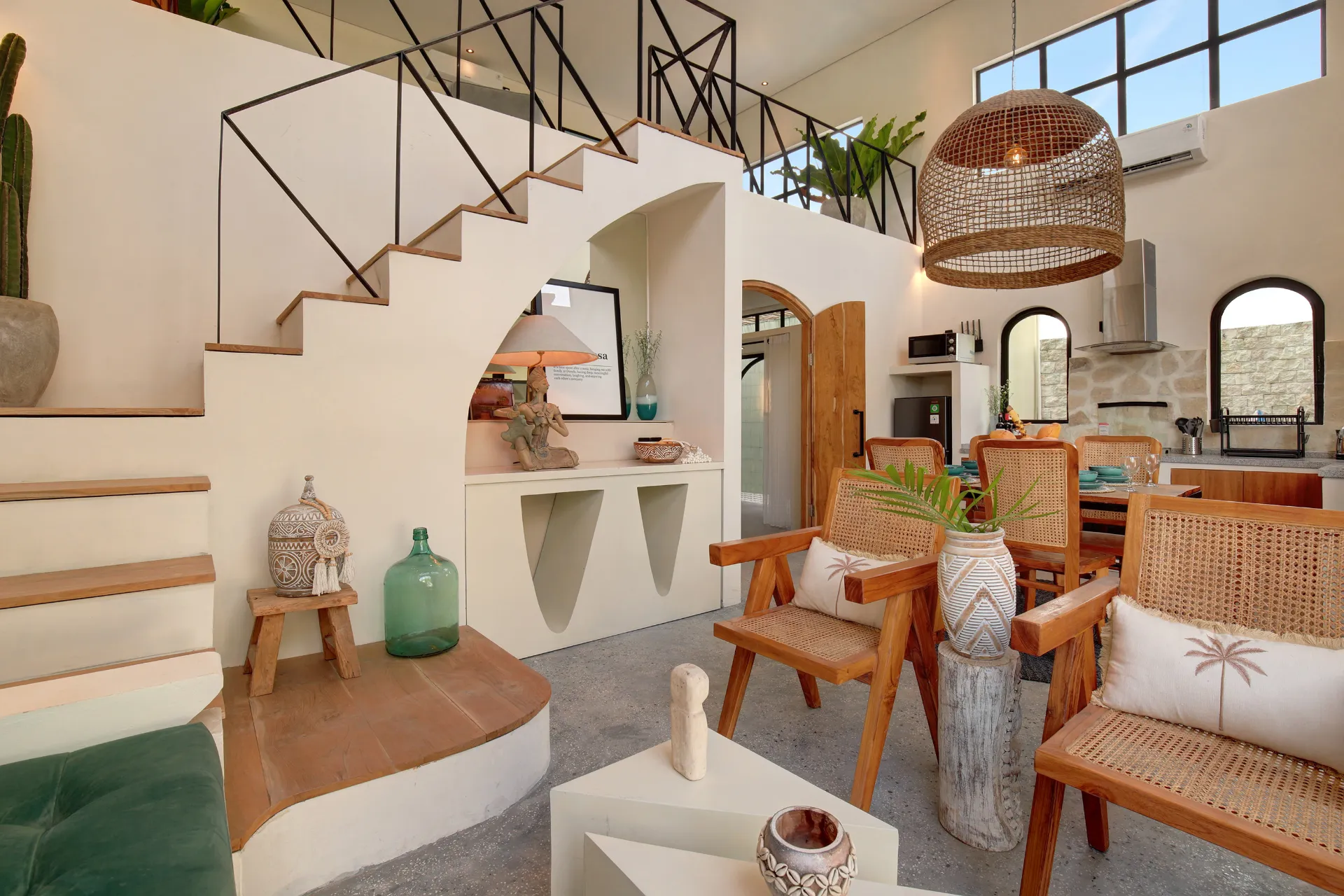 Seminyak 2BR Private Villa with Loft, Pool & Roof Deck Jl Intan Permai Kerobkan, 2-bed villa for rent in Seminyak – photo 7 of 15