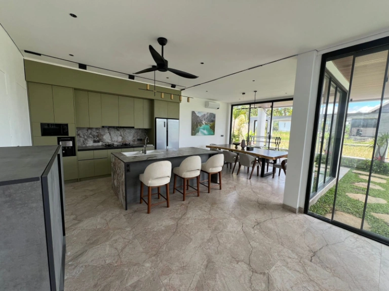 Villa Belkin Ubud - Brand New Luxury Modern 3-Bedroom Villa with Rice Field View, 3-bed villa for rent in Ubud – photo 5 of 15