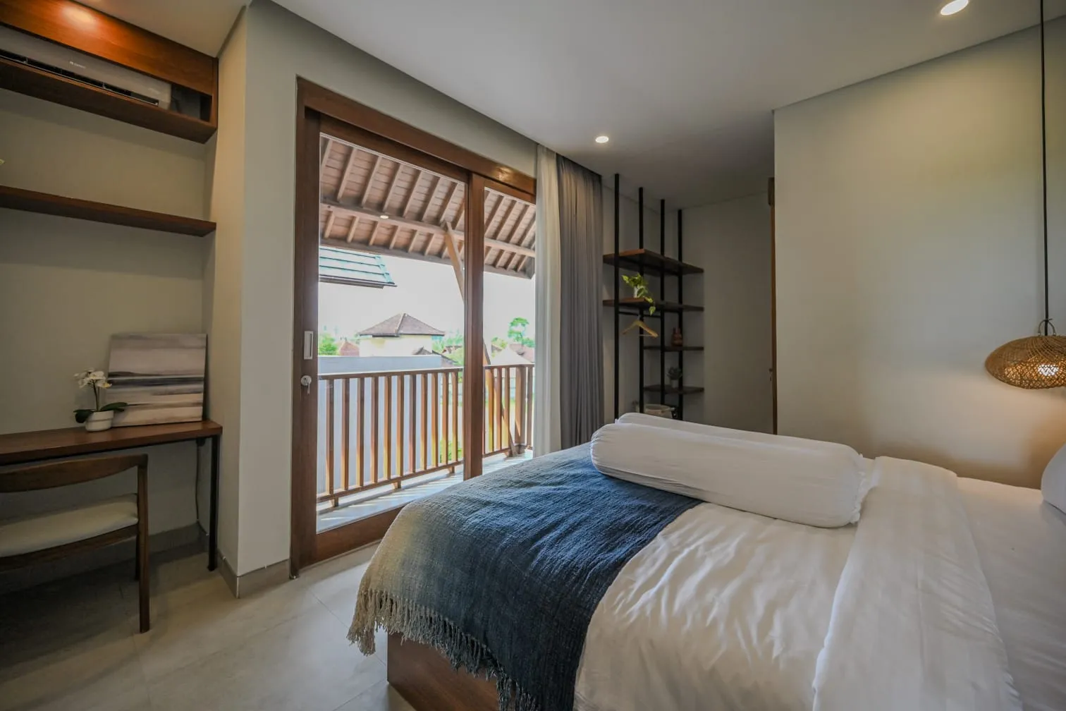 Villa Mahadira - Modern 2-Bedroom Villa with Rice Field & Ocean View, 2-bed villa for rent in Tabanan – photo 7 of 15
