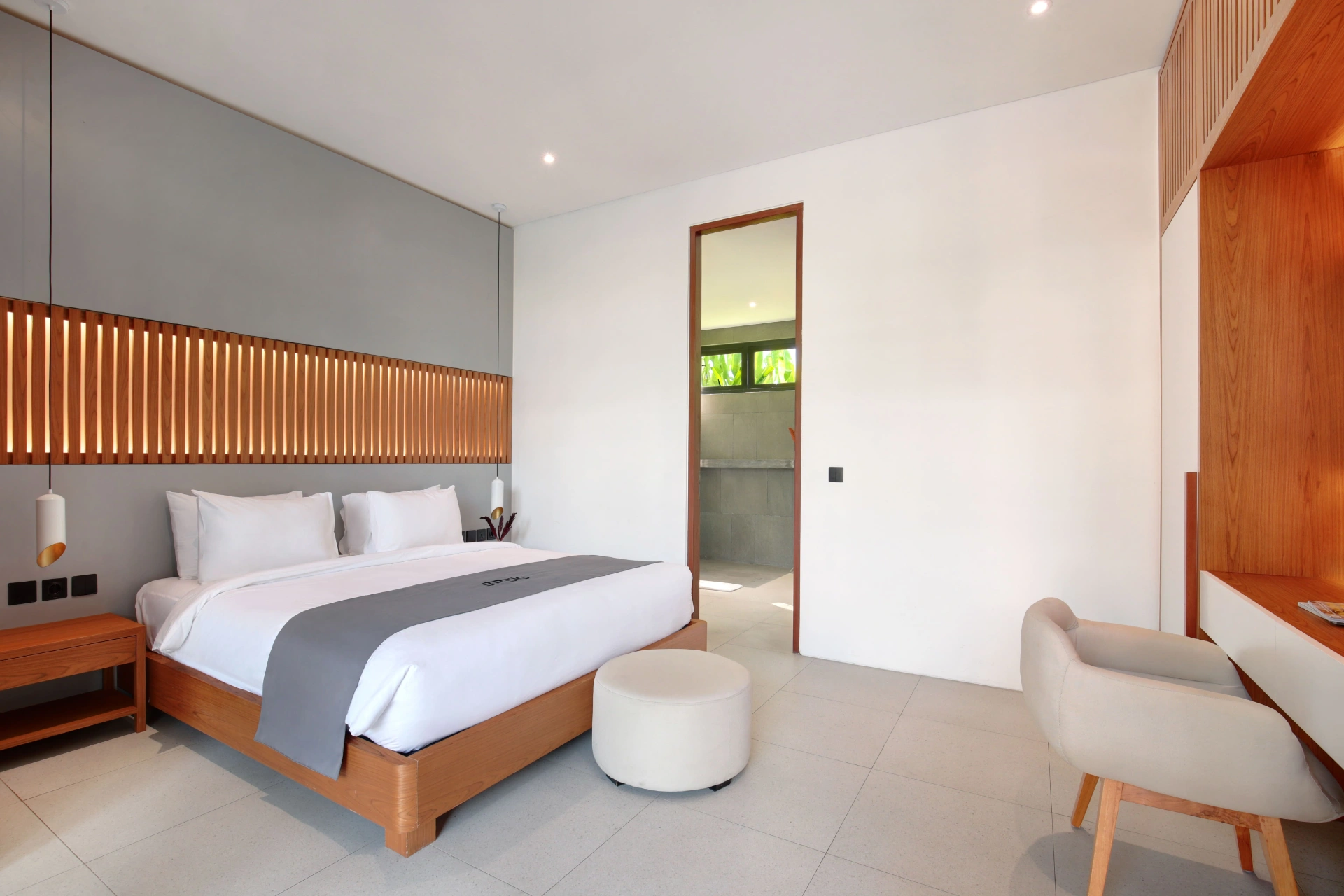 Aquamarine Villa I Canggu 3BR Sunken lounge/Central of Canggu/Rooftop available!, 3-bed villa for rent in Canggu – photo 8 of 15