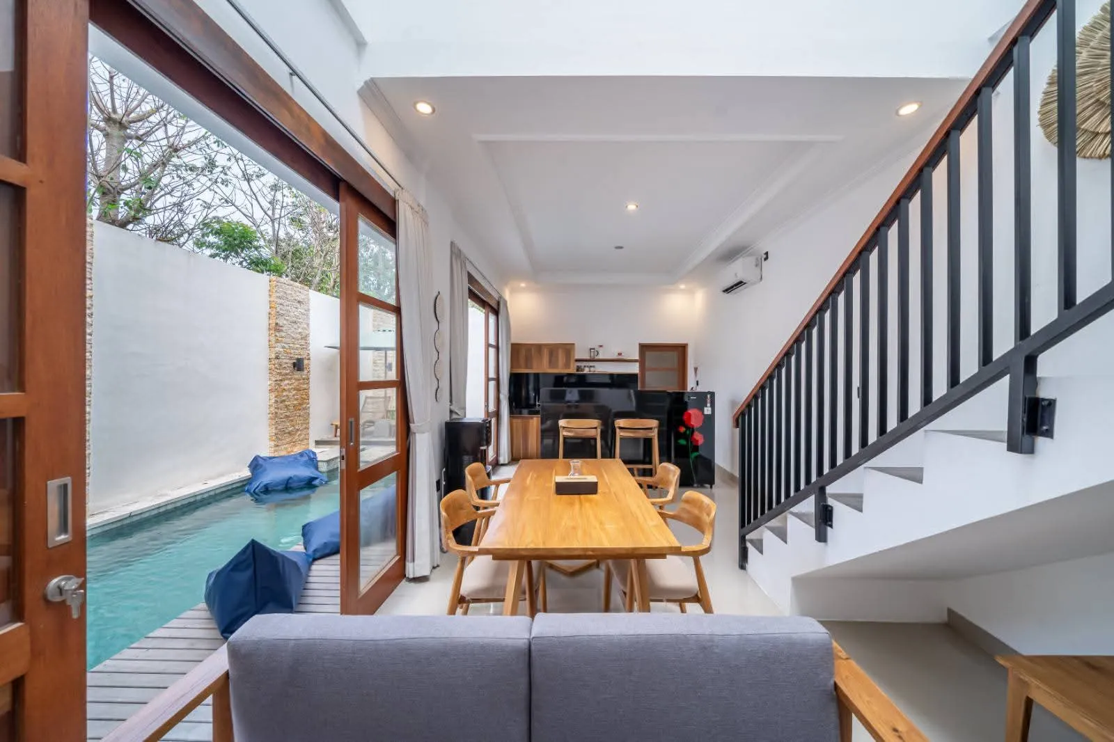 Brand New 3 Bedroom Villa in Central Berawa, Idr 28.5 Mill/month, 3-bed villa for rent in Canggu – photo 3 of 9