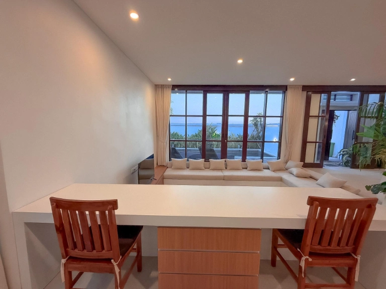Modern 3 Bedroom Villa for Rent in Seseh, Bali, 3-bed villa for rent in Seseh – photo 7 of 15