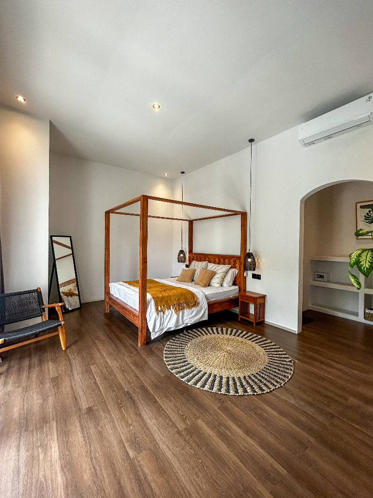 3 Bedrooms Villa in Canggu - 6 Minutes to Berawa Beach, 3-bed villa for rent in Canggu – photo 9 of 15