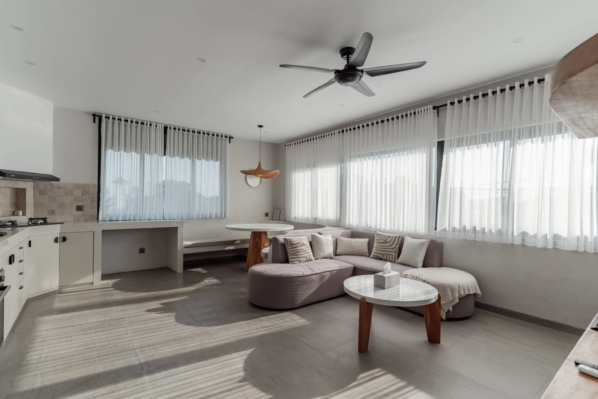 Modern 2BR Apartment with Rooftop - Umalas, 2-bed villa for rent in Canggu – photo 9 of 14