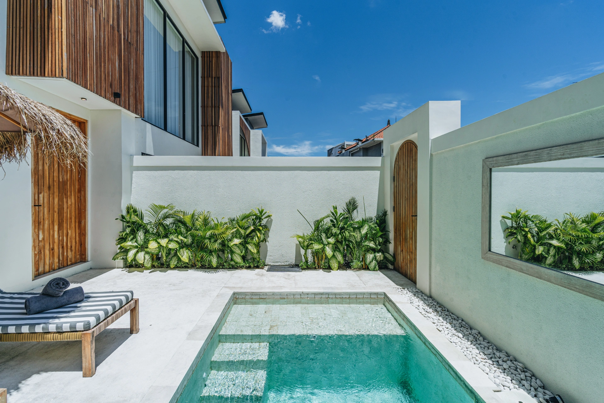Stylish 2BR Private Pool Villa • 5 Min to Batu Bolong Beach, 2-bed villa for rent in Canggu – photo 6 of 15
