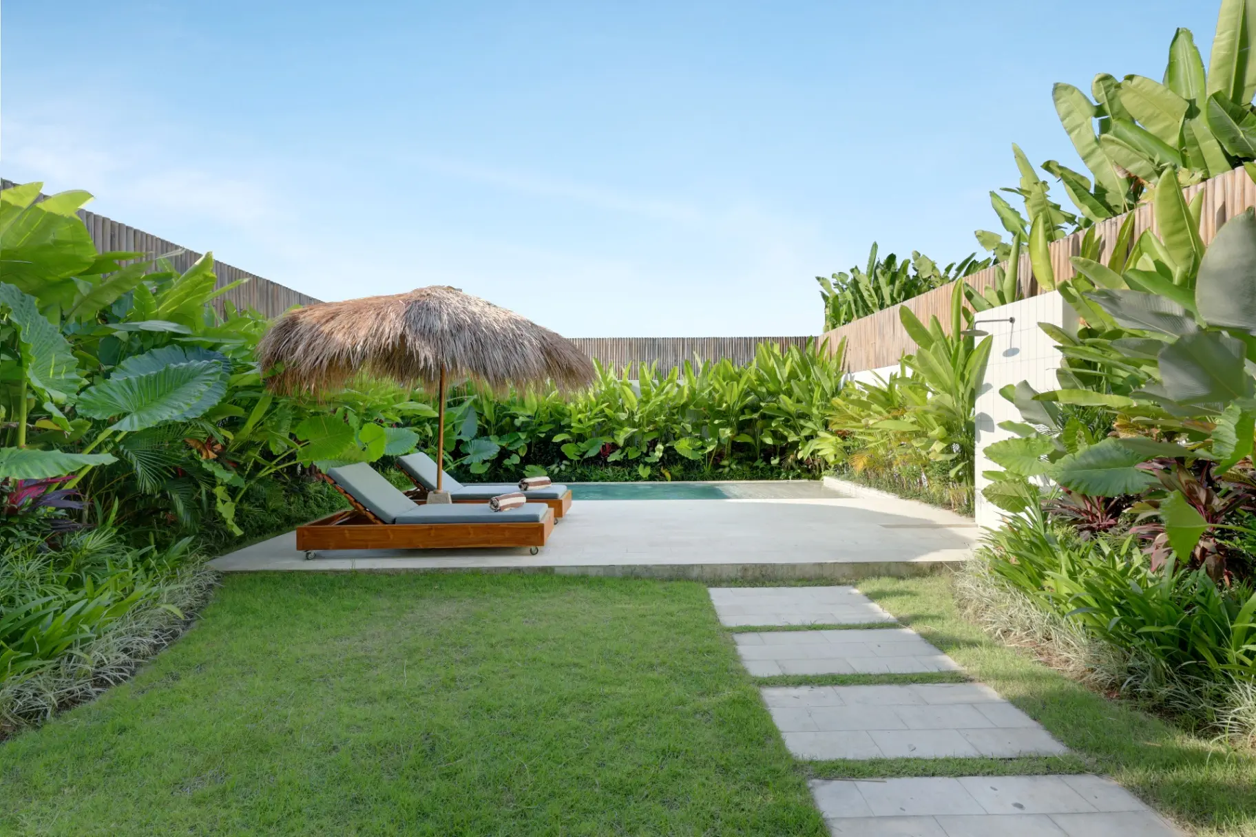 3BR Aquamarine Villa II Canggu Batu Bolong/rooftop pool/garden/central Canggu!, 3-bed villa for rent in Canggu – photo 4 of 15