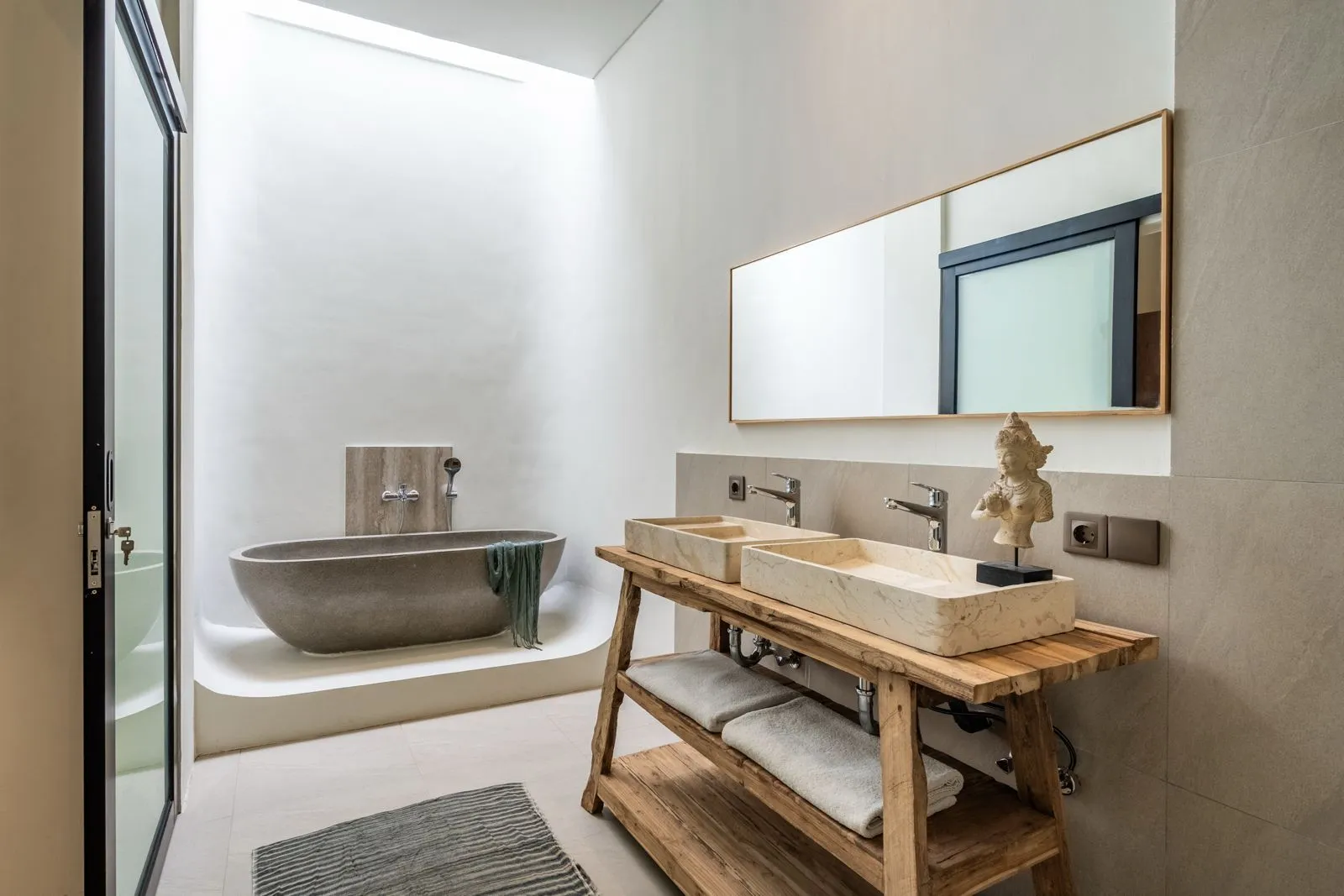 NEW 2-Bedroom Villa in Berawa, 2-bed villa for rent in Canggu – photo 13 of 15