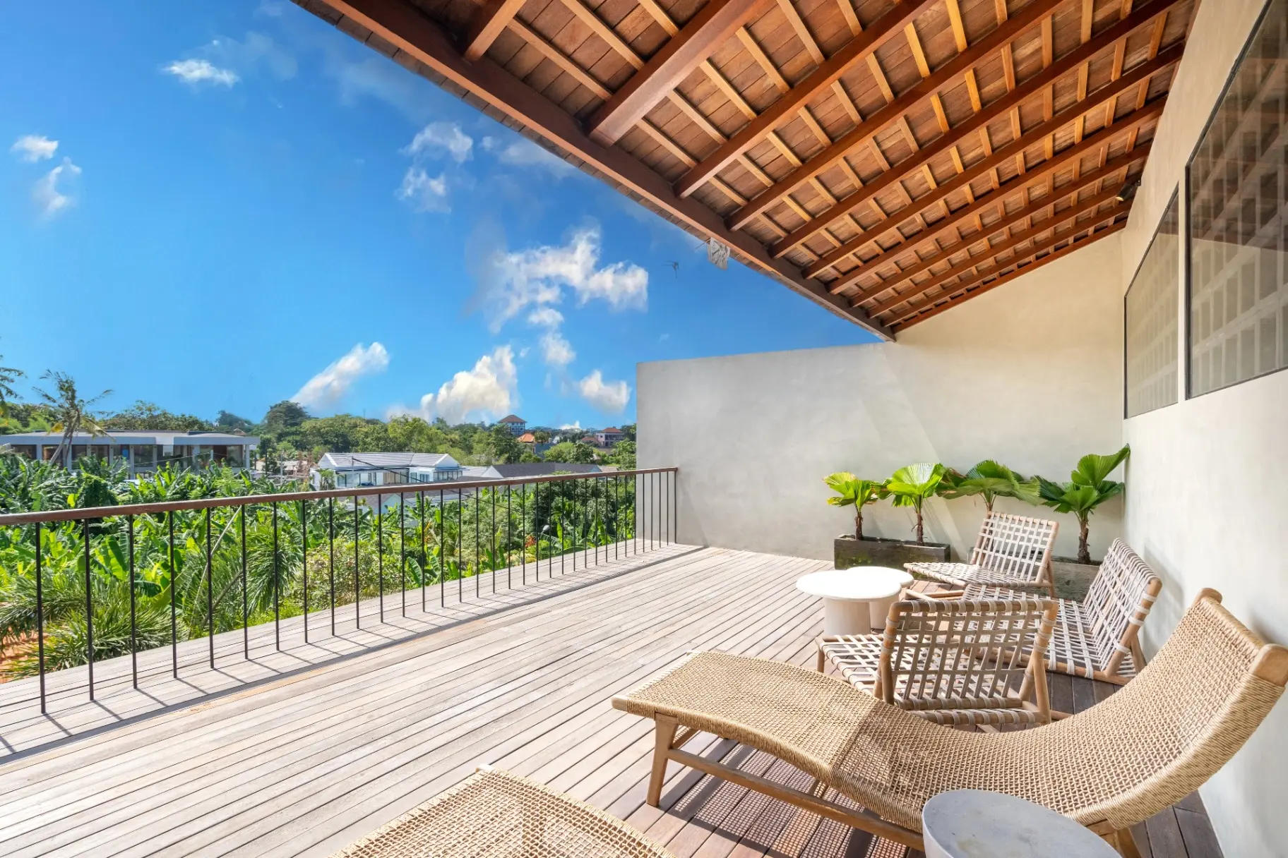 Unwind - Canggu 2BR Villa | Private Pool & Tub, 5mins Beach, 2-bed villa for rent in Pererenan – photo 3 of 15
