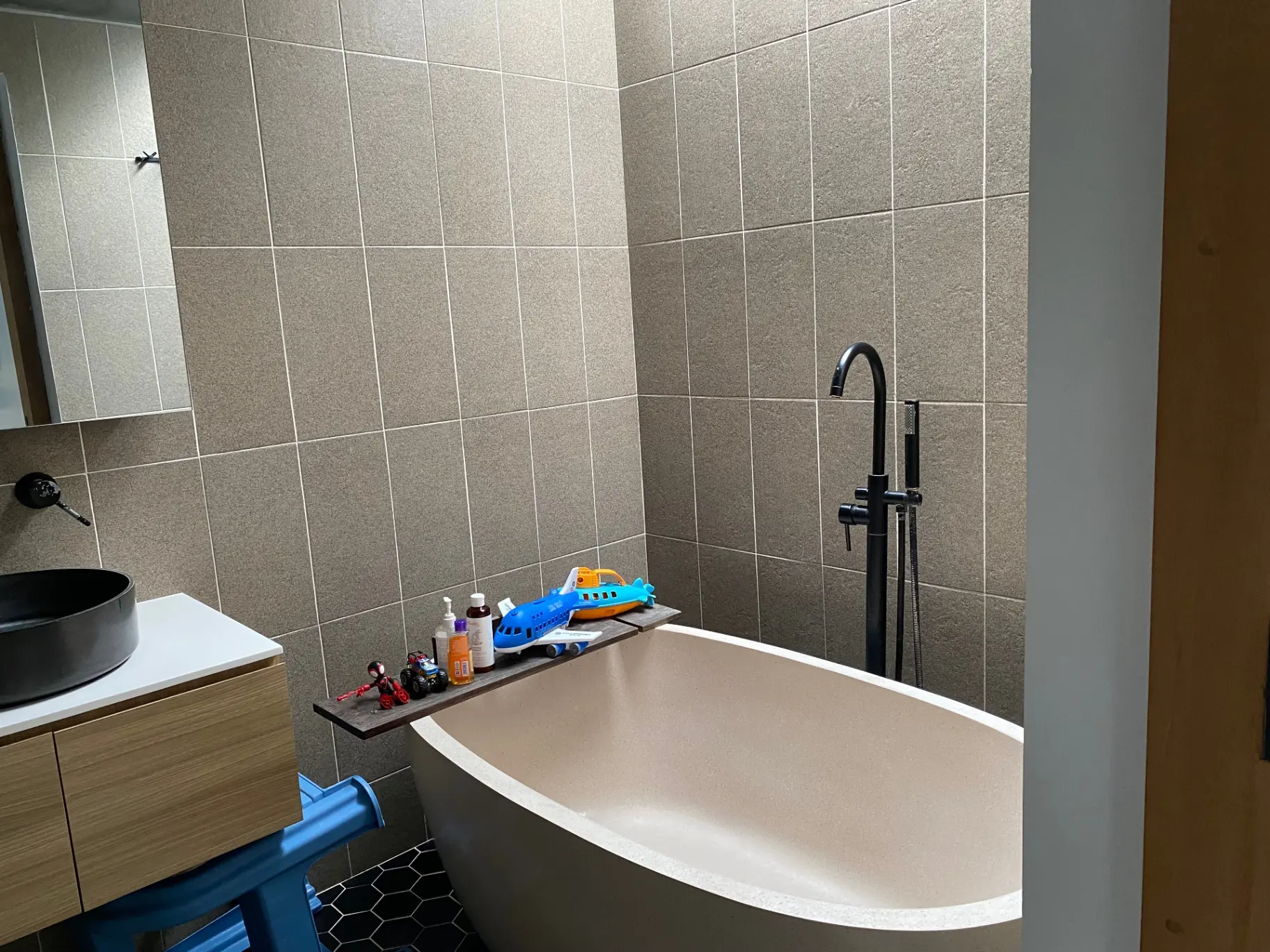 Villa MK House – 4-Bedroom Villa + 1 Office Room with Homey Vibes in Kedungu!!, 4-bed villa for rent in Tabanan – photo 9 of 15