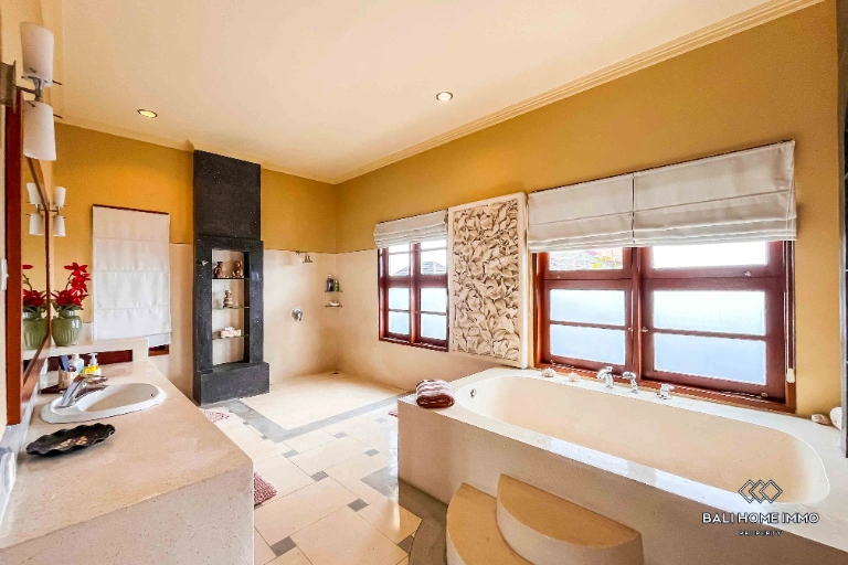 Spacious with Ocean View 3 Bedrooms Villa for Rental in Jimbaran, 3-bed villa for rent in Uluwatu – photo 9 of 12