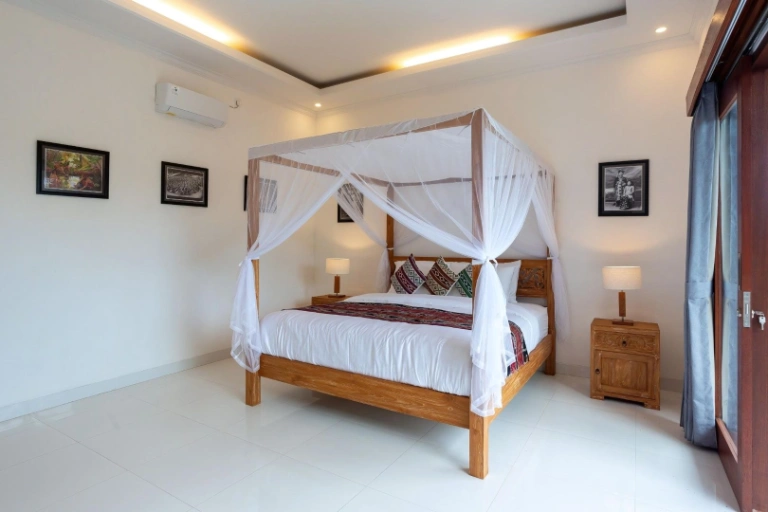 Spacious 3BR Tropical Villa Near Green School & The Flow, 3-bed villa for rent in Canggu – photo 7 of 15