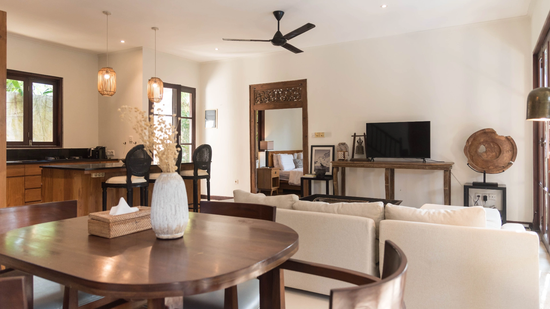 3 Bedroom Balinese Modern Villa for Monthly and Yearly Rent in Umalas, 3-bed villa for rent in Seminyak – photo 4 of 15