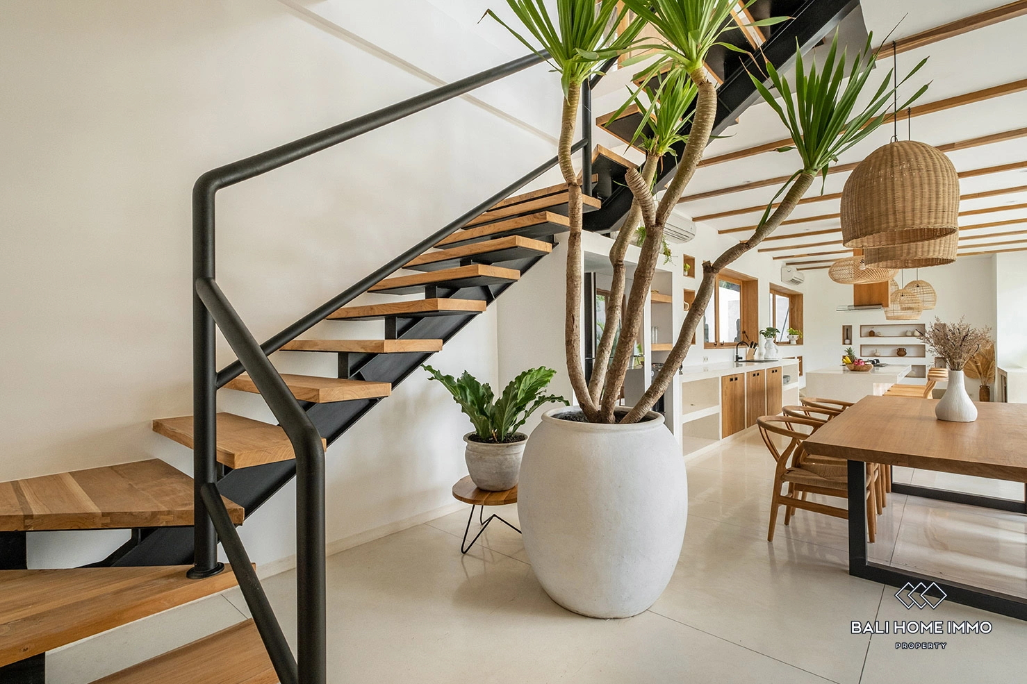 Stunning 3 Bedrooms Villa for Yearly and Monthly Rental in Bingin, 3-bed villa for rent in Uluwatu – photo 10 of 15