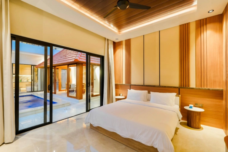 Designer Tropical 3BR Villa with Joglo Pavilion & Rooftop Lounge, 3-bed villa for rent in Canggu – photo 7 of 12