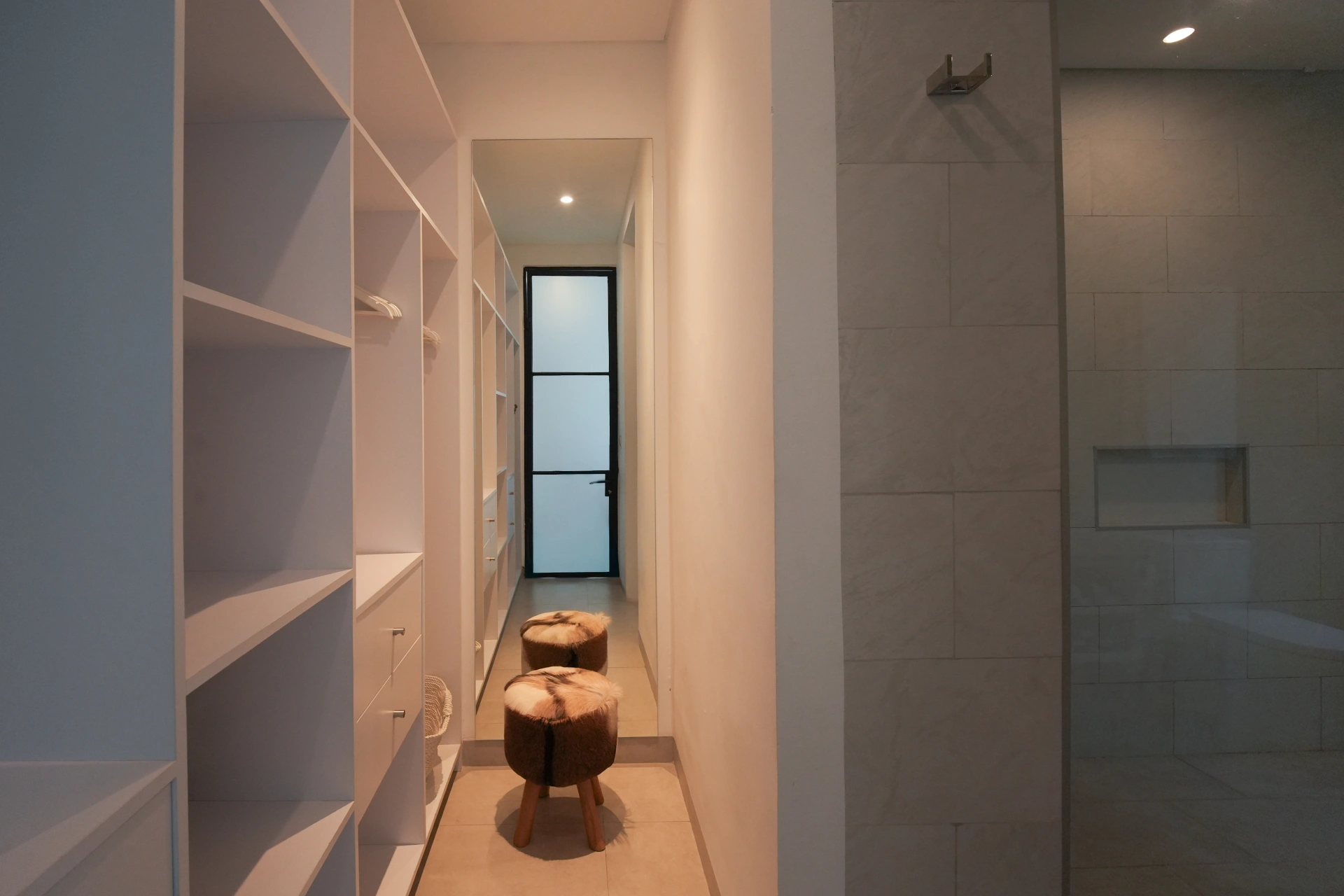 Modern Bright and Airy Residence in Umalas, 4-bed villa for rent in Canggu – photo 11 of 11