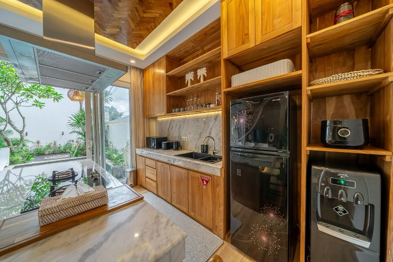 3 Bedroom Modern Villa in Tumbakbayuh Pererenan, 3-bed villa for rent in Pererenan – photo 7 of 15