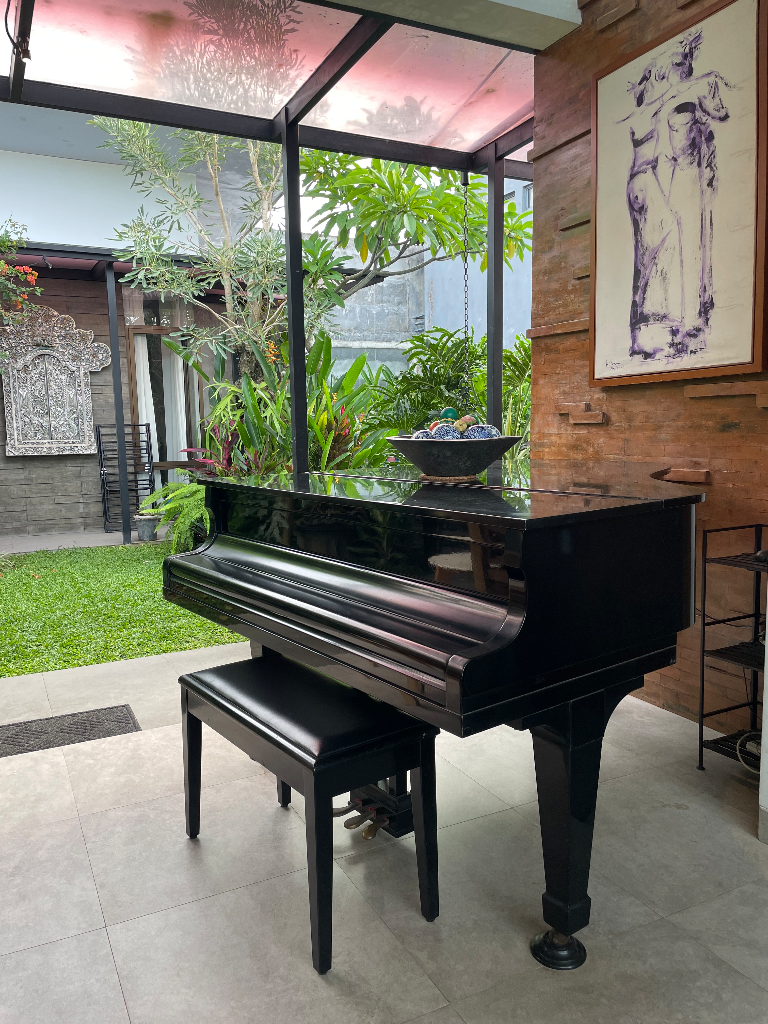 Contemporary Tropical Family Home | Kerobokan, 3-bed villa for rent in Seminyak – photo 10 of 15