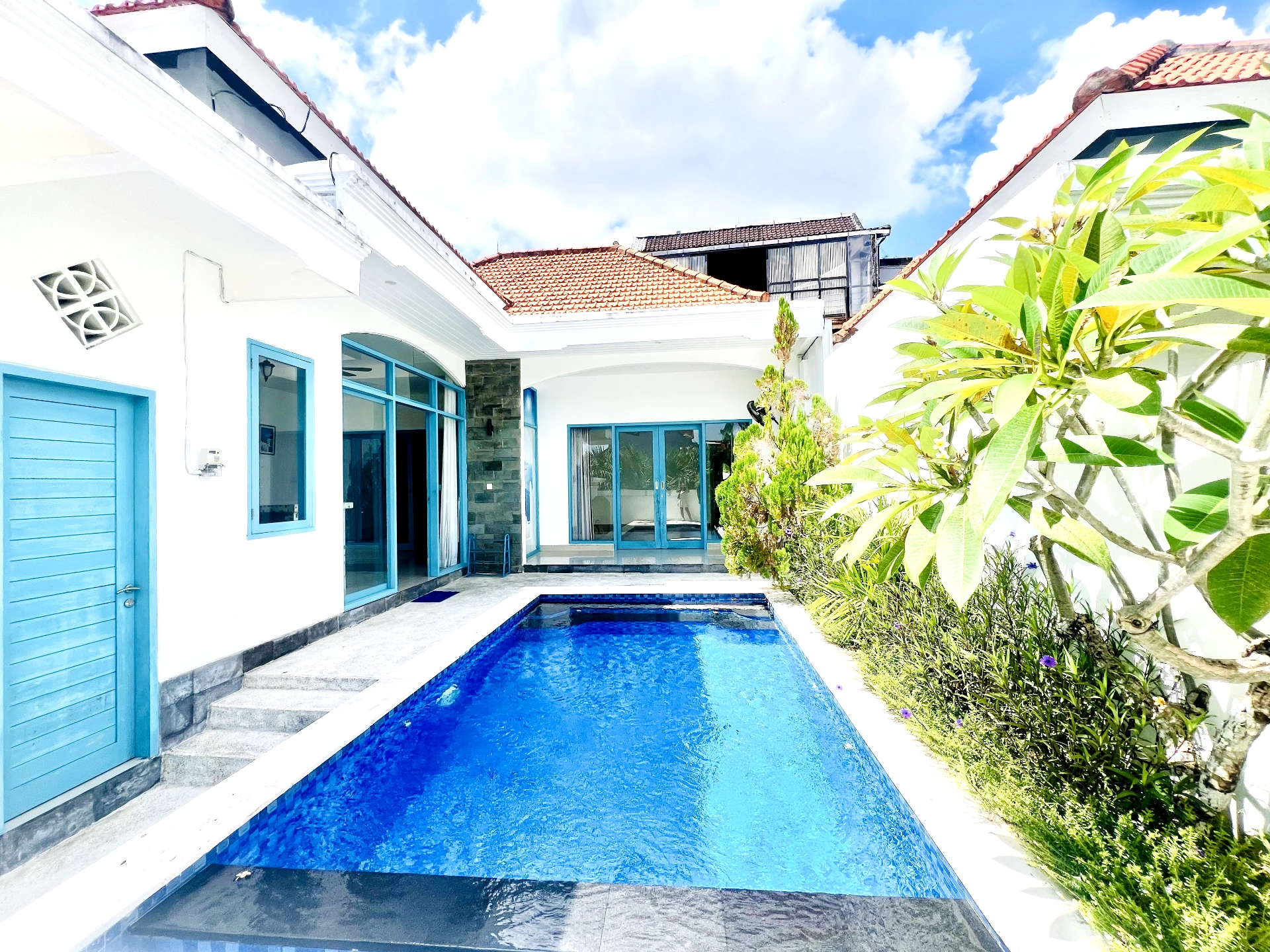 2 Bedrooms Villa in Canggu for Yearly Rent, 2-bed villa for rent in Canggu – photo 11 of 13