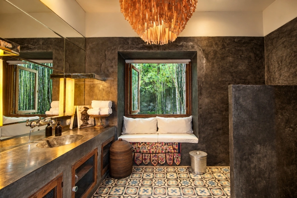 An Extraordinary 5-Bedroom Artistic Sanctuary in Berawa, 5-bed villa for rent in Canggu – photo 4 of 15