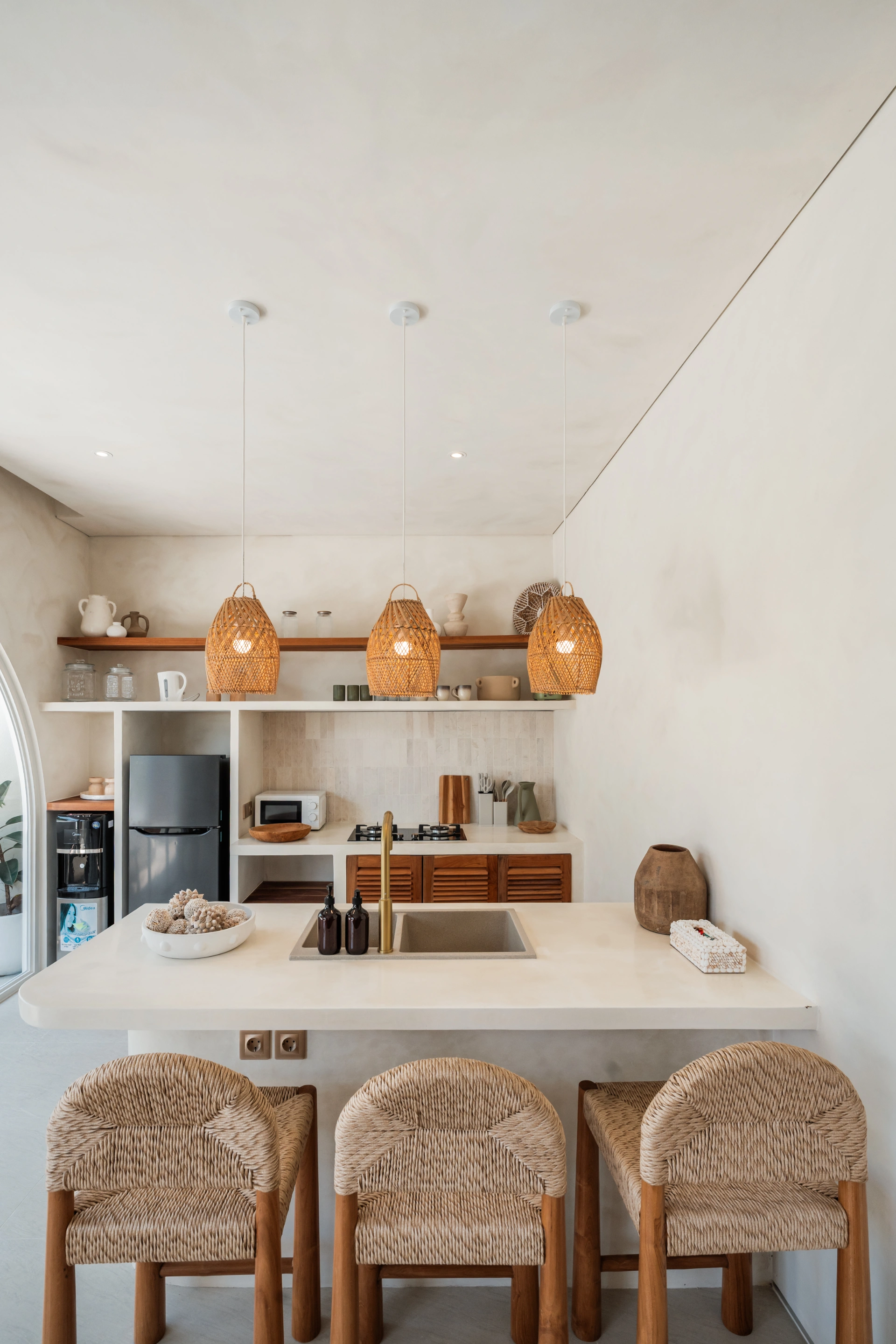 Brand-New 2BR Villa in Berawa – Prime Location, Quiet Surroundings, 2-bed villa for rent in Canggu – photo 2 of 15