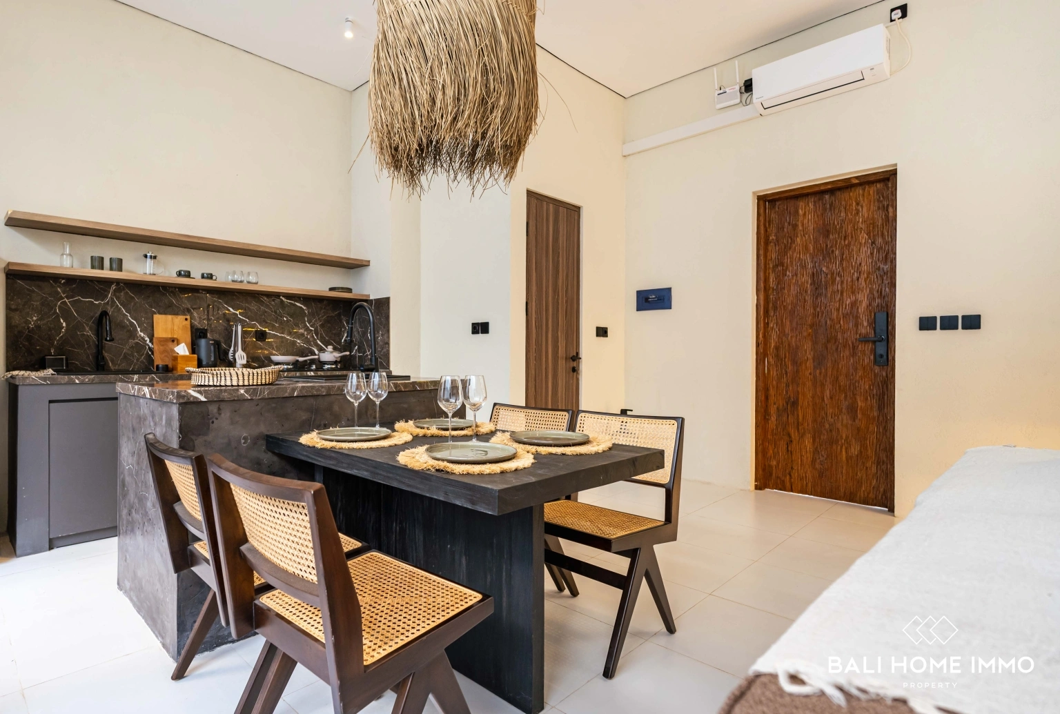 Brand new 1 Bedrooms villa in Bali near Cemagi Beach, 1-bed villa for rent in Seseh – photo 3 of 14