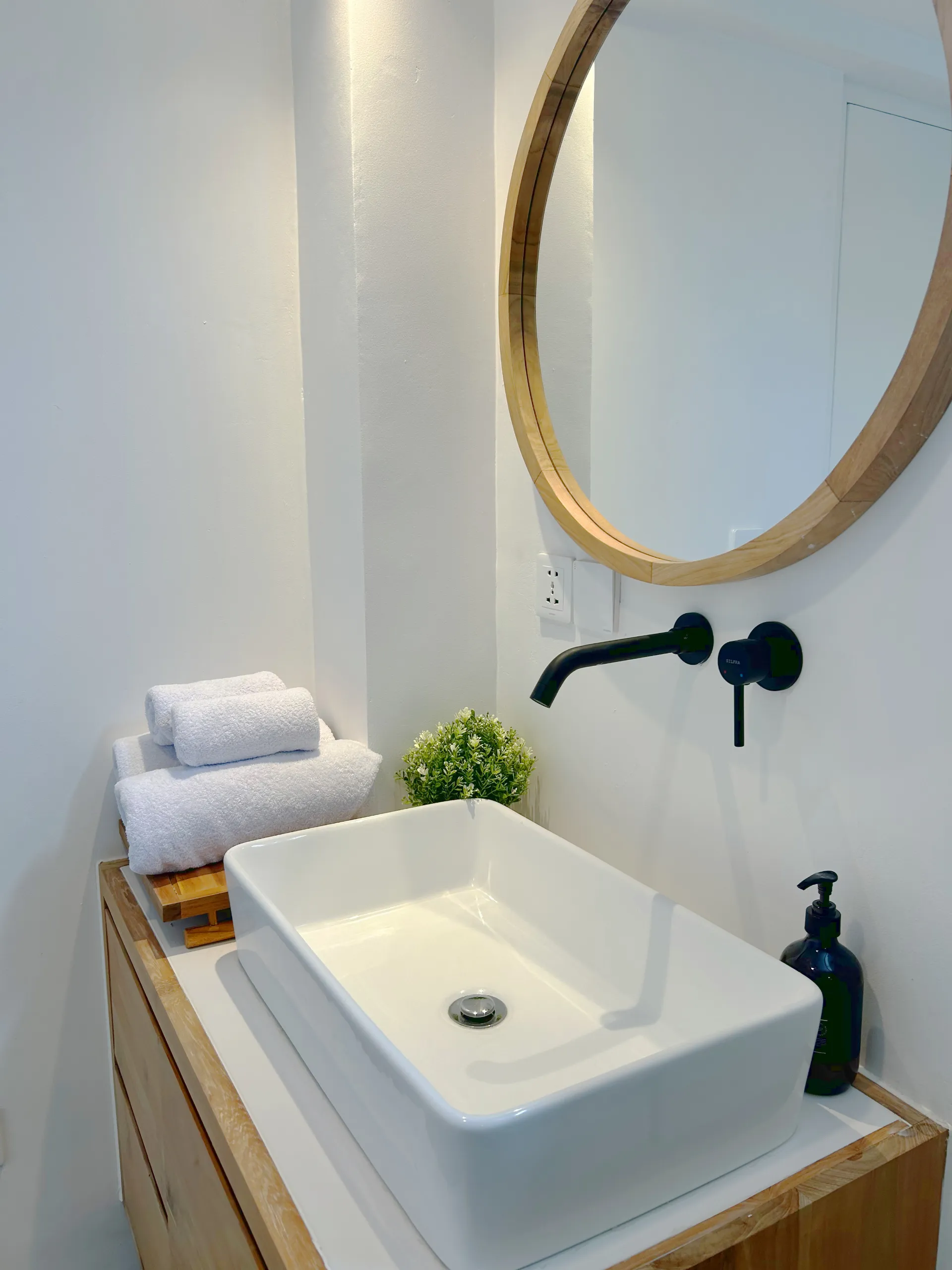 Tropicana Bingin- Modern and Cozy Loft Style in Bingin Uluwatu, 1-bed villa for rent in Uluwatu – photo 10 of 15