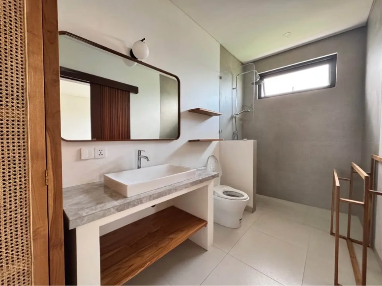3 Bedroom Modern Villa Full Furnished for Yearly Rent in Pantai Pererenan, 3-bed villa for rent in Pererenan – photo 10 of 12