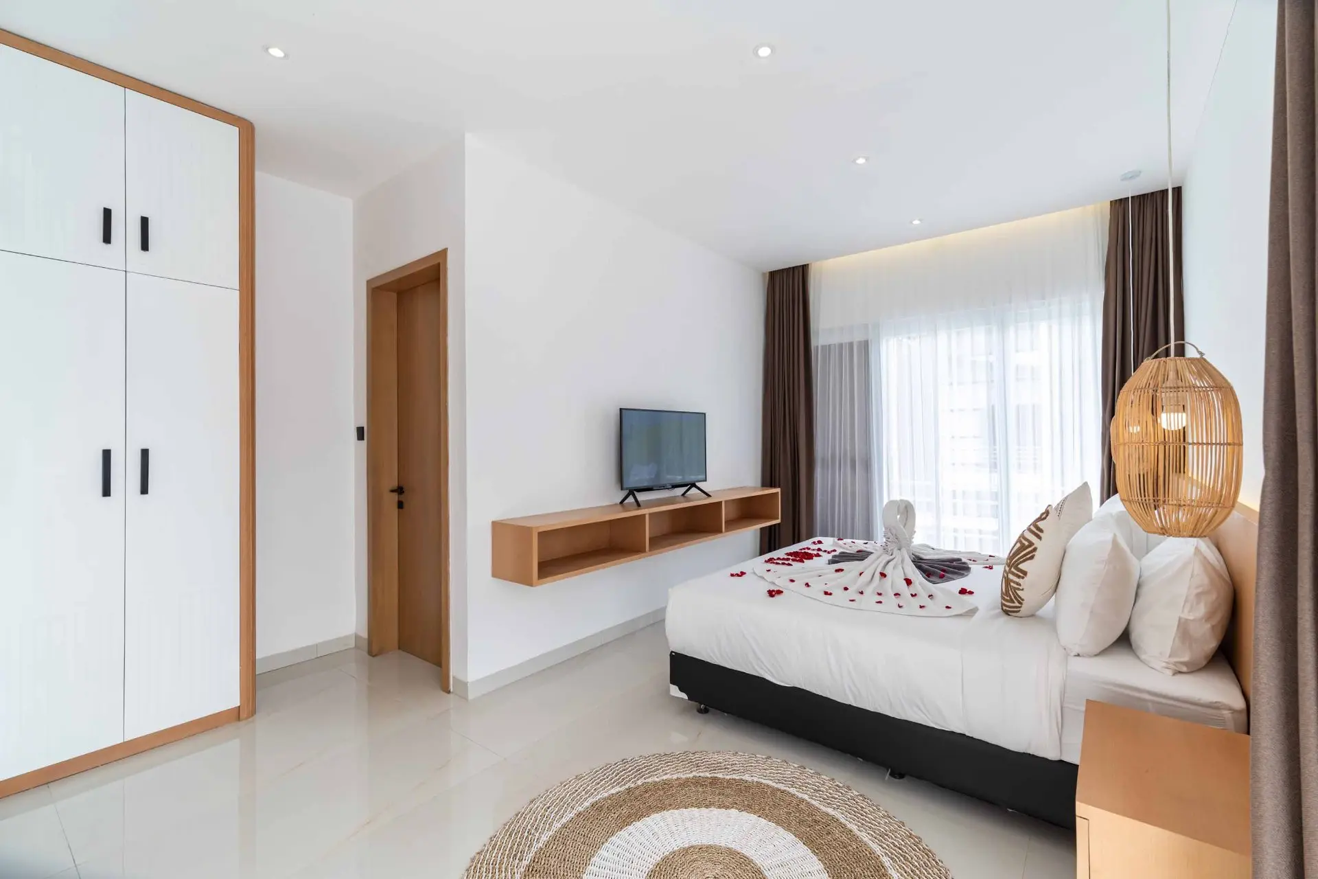 New LUXURY 3 Bedroom Modern Villa in Jimbaran Uluwatu, 3-bed villa for rent in Uluwatu – photo 10 of 15