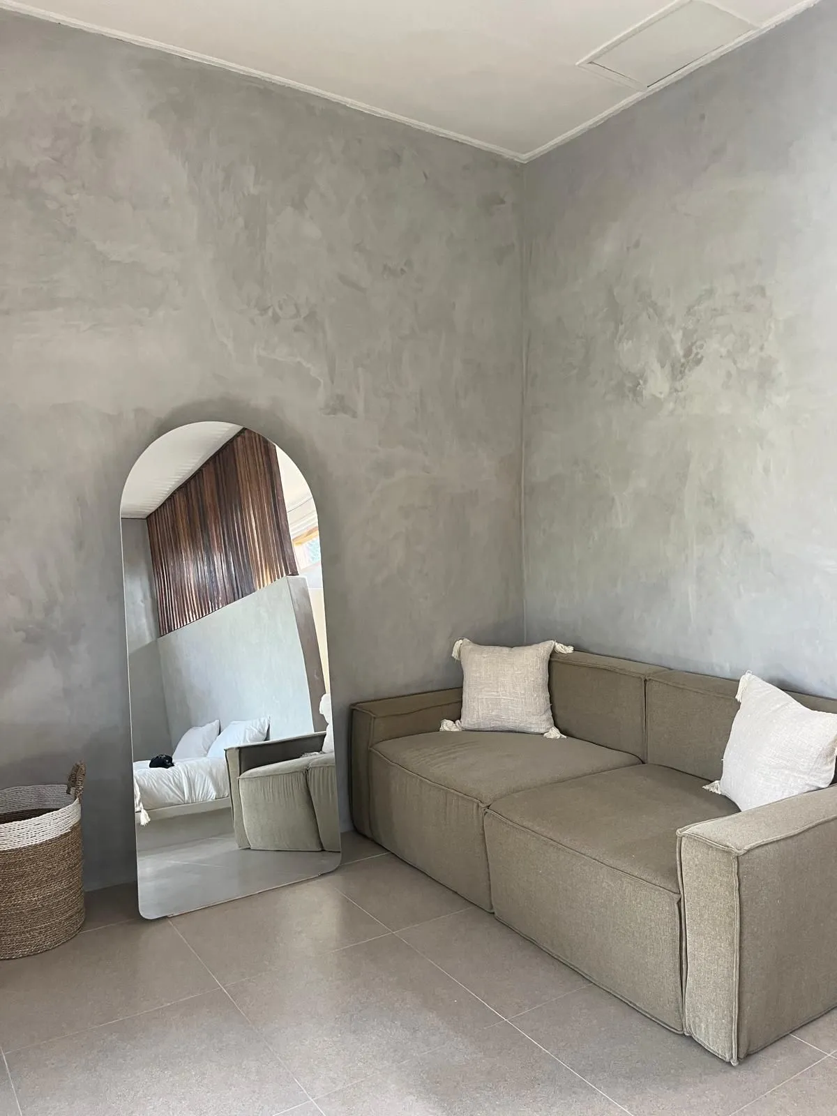 Industrial Style 1BR House in Padonan 2, 1-bed villa for rent in Kuta – photo 2 of 11