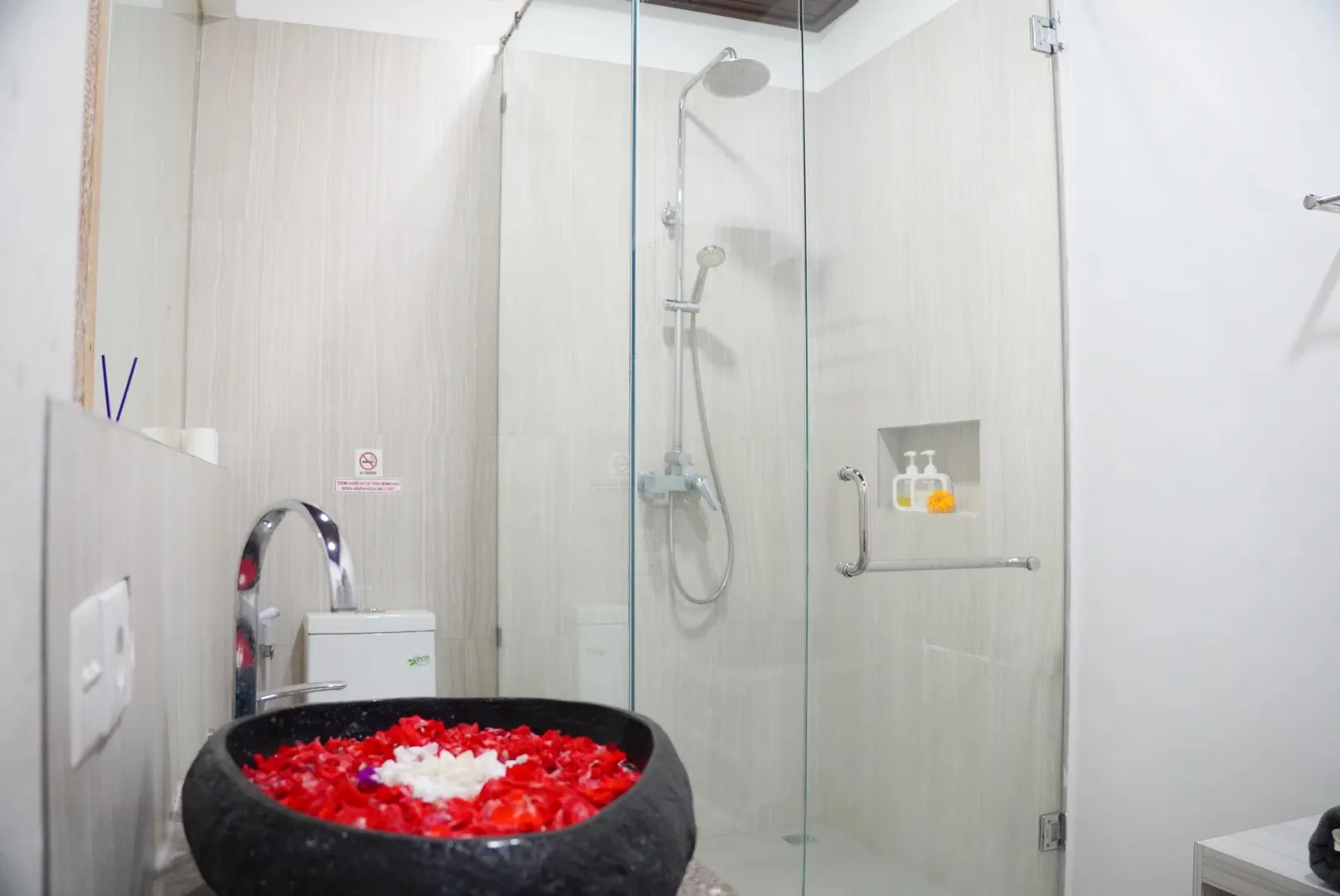 Villa For Rent 3 Bed In Seminyak,Badung Bali, 3-bed villa for rent in Seminyak – photo 14 of 15
