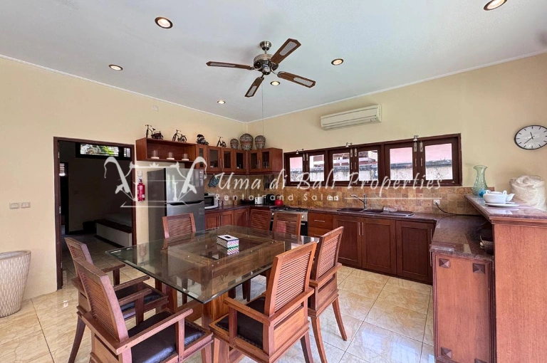 3BR Villa for Rent at Umalas, 3-bed villa for rent in Canggu – photo 8 of 15