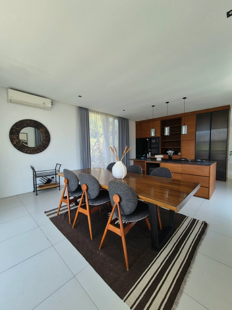 Modern Residence in Pererenan with Rice Field View, 3-bed villa for rent in Pererenan – photo 2 of 11