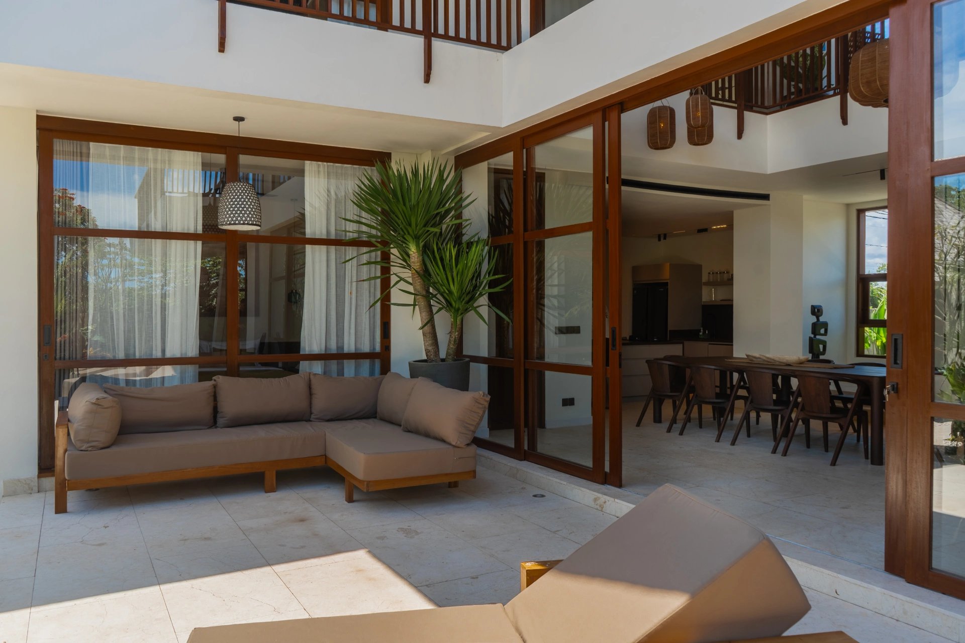 6 Bedroom Brand New Luxury Villa in Nyanyi, 6-bed villa for rent in Pererenan – photo 9 of 15