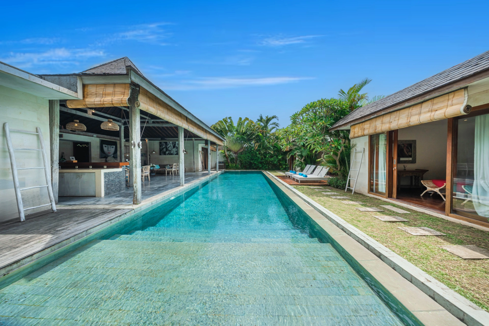 Designer 4BR Pool Villa in Canggu Sundeck Near Beach, 4-bed villa for rent in Canggu – photo 3 of 15
