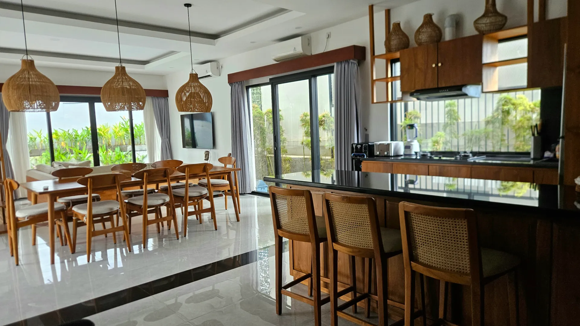 4 Bedroom Villa - Pererenan (Jl. Sempol) - 7 mins to the beach., 4-bed villa for rent in Pererenan – photo 11 of 12