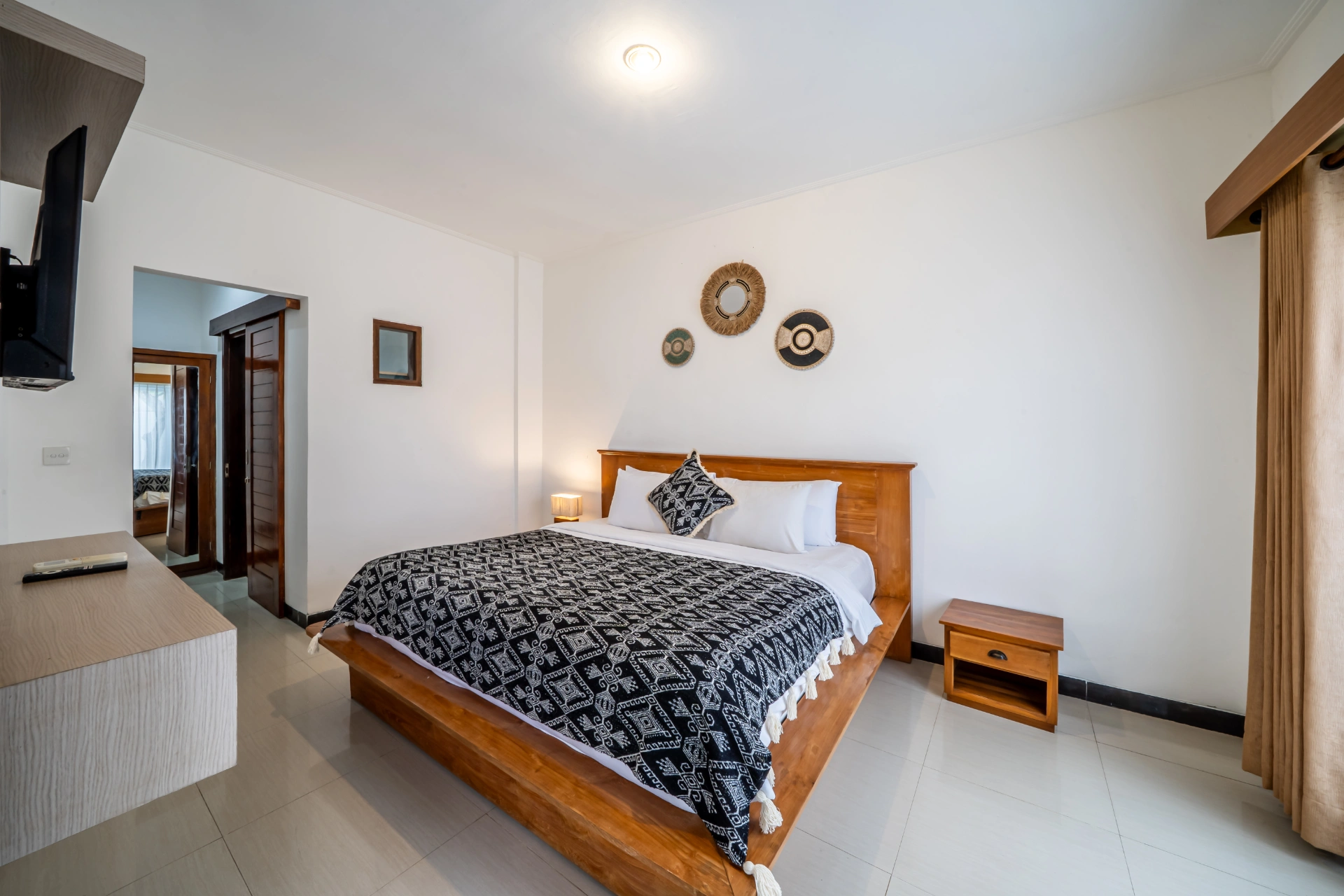 Villa Dewi - Contemporary 3 bedroom villa in peaceful area of Tumbak Bayuh, 3-bed villa for rent in Pererenan – photo 13 of 15
