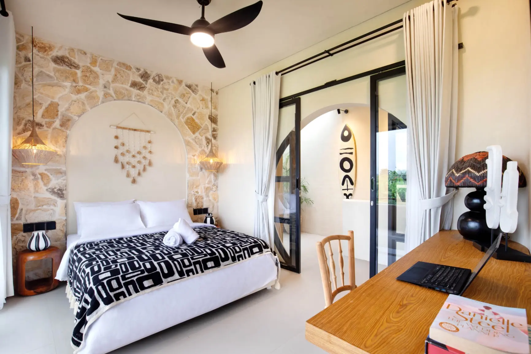 Modern Luxury Villa Ayoun – 3 BR with Gorgeous Rice Field Panorama Tumbak Bayuh, 3-bed villa for rent in Pererenan – photo 10 of 15