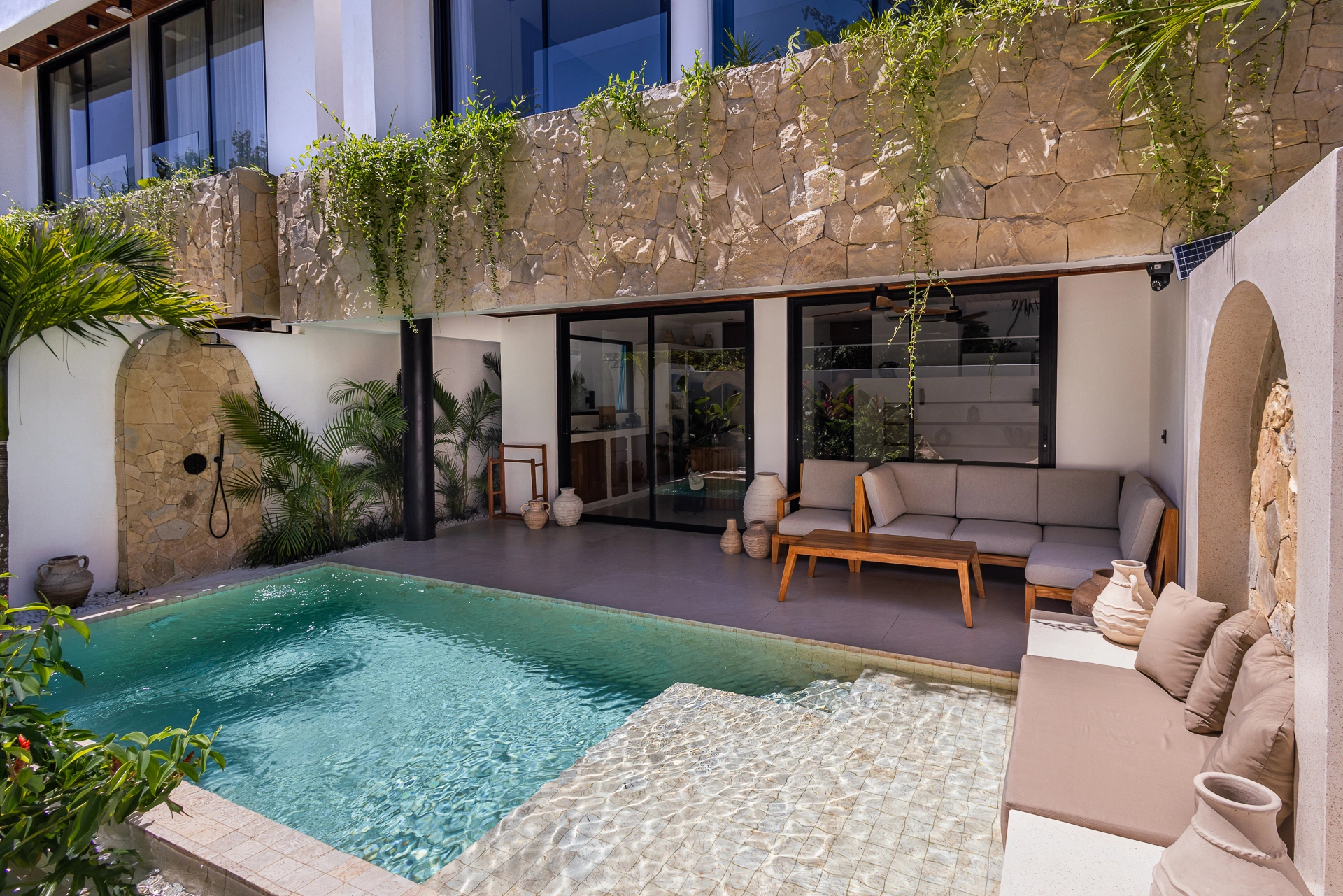 VILLA AMEZA: a peaceful tropical hideaway in Nyang Nyang, Uluwatu, 2-bed villa for rent in Uluwatu – photo 2 of 15