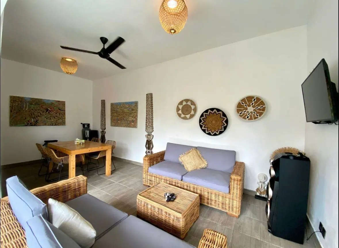 Villa Warm - 2 Bedroom Villa in Central Location, 5 minutes walk to Nirvana gym, 2-bed villa for rent in Canggu – photo 4 of 15