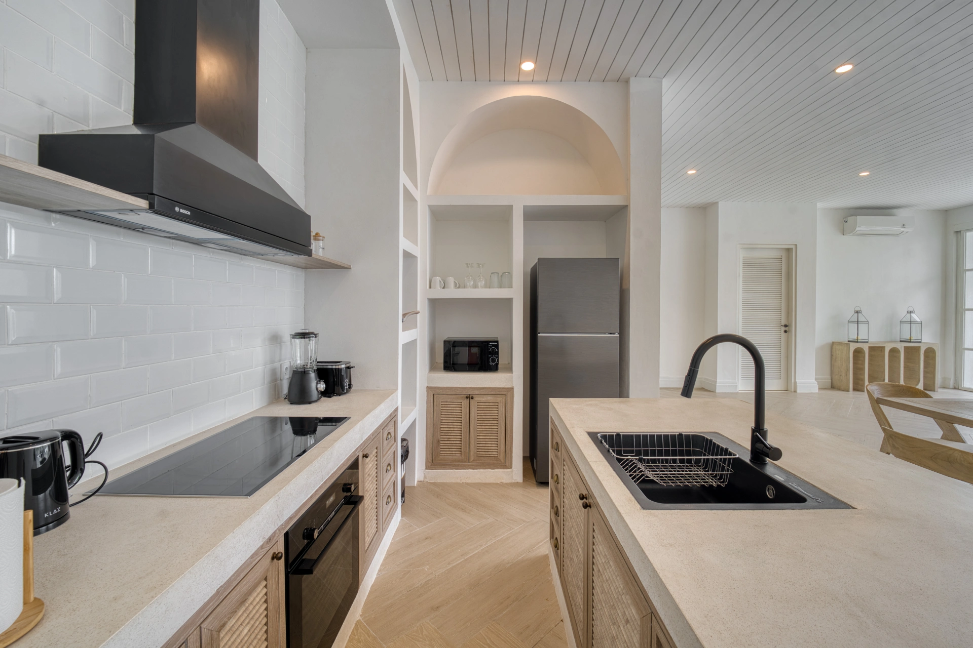 Suku Villa : 4BR Brand New in Berawa, Canggu, 4-bed villa for rent in Canggu – photo 15 of 15