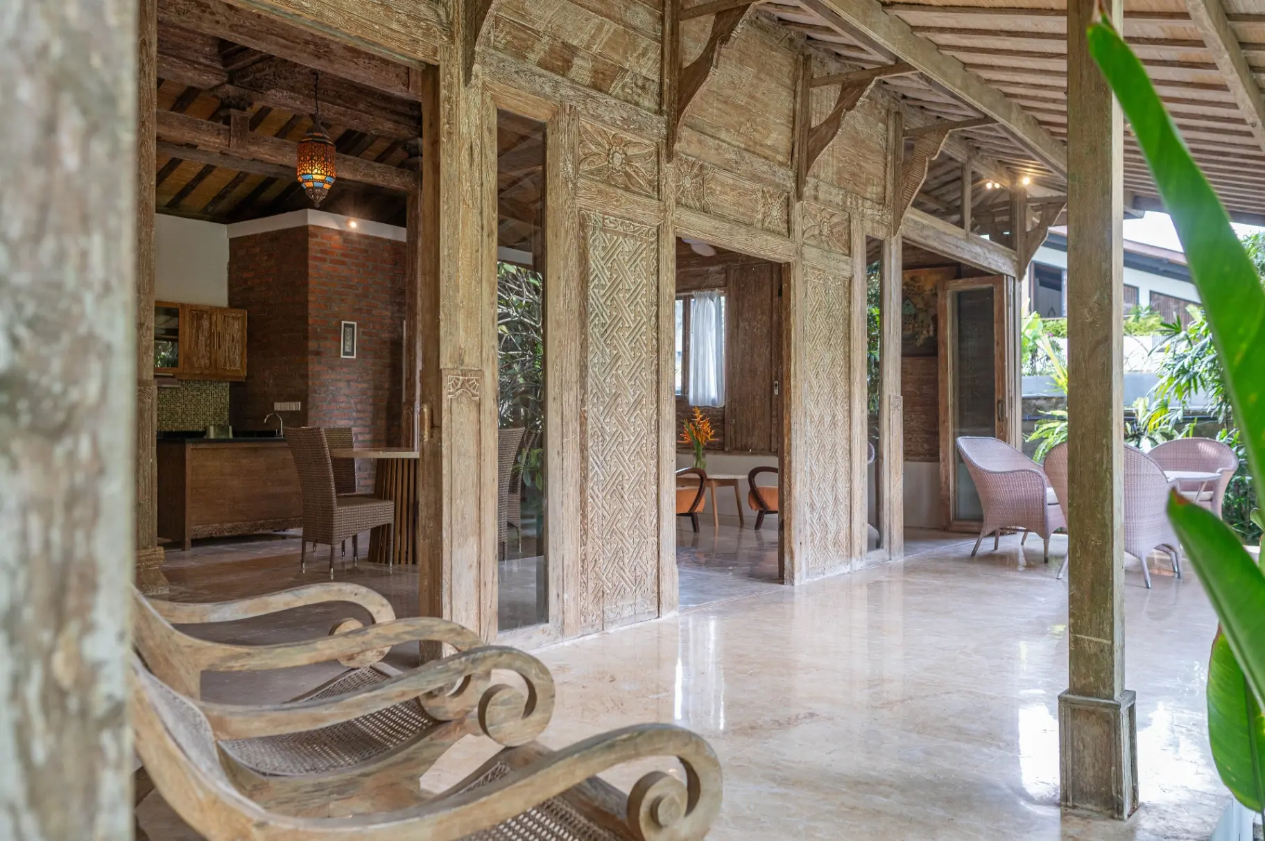 Villa Anne - Charming Joglo-Style Villa with Huge Garden in the Heart of Berawa, 2-bed villa for rent in Canggu – photo 12 of 15