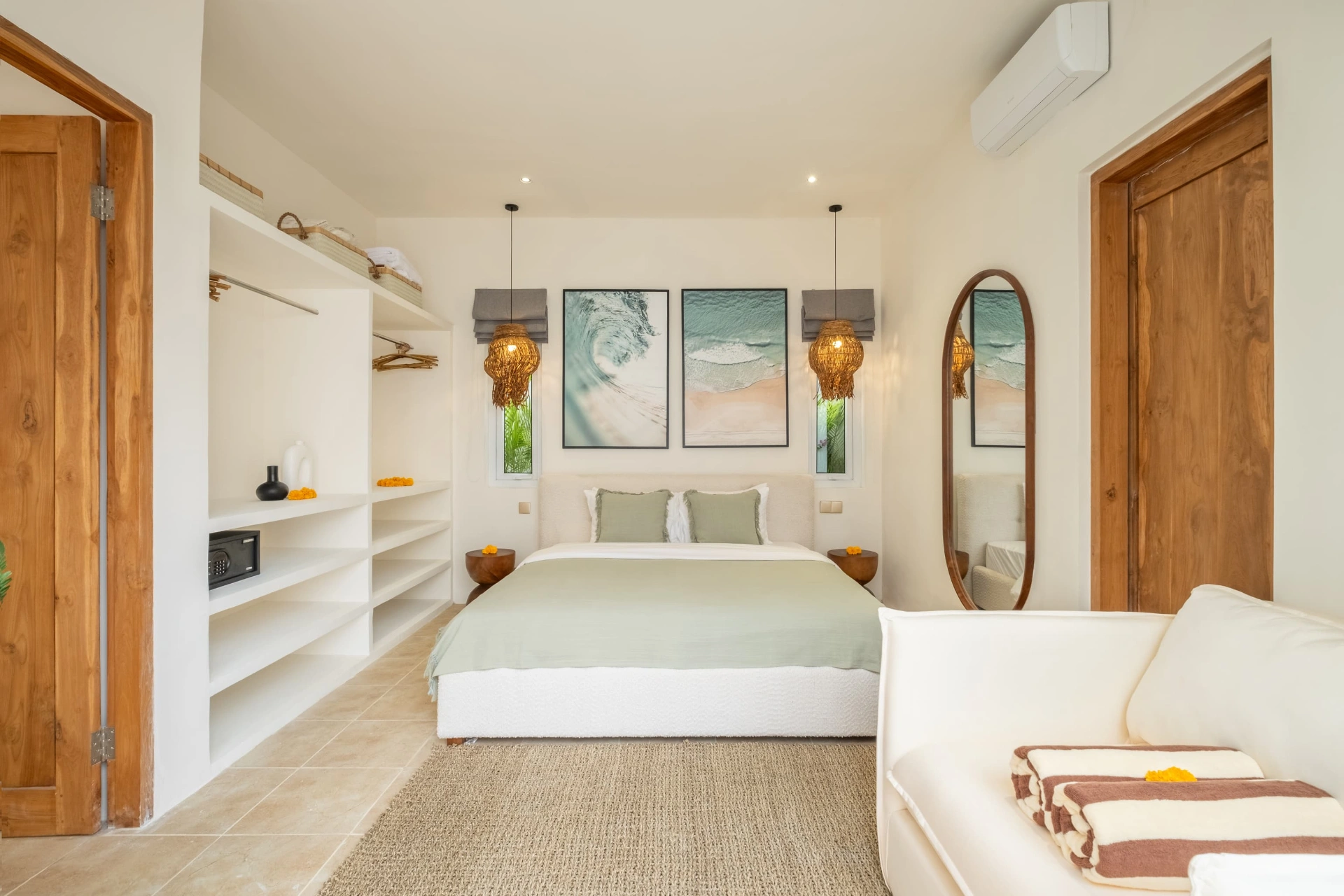 Brand New Modern 2 Bedroom Villa in Central Berawa with Rooftop, 2-bed villa for rent in Canggu – photo 5 of 15