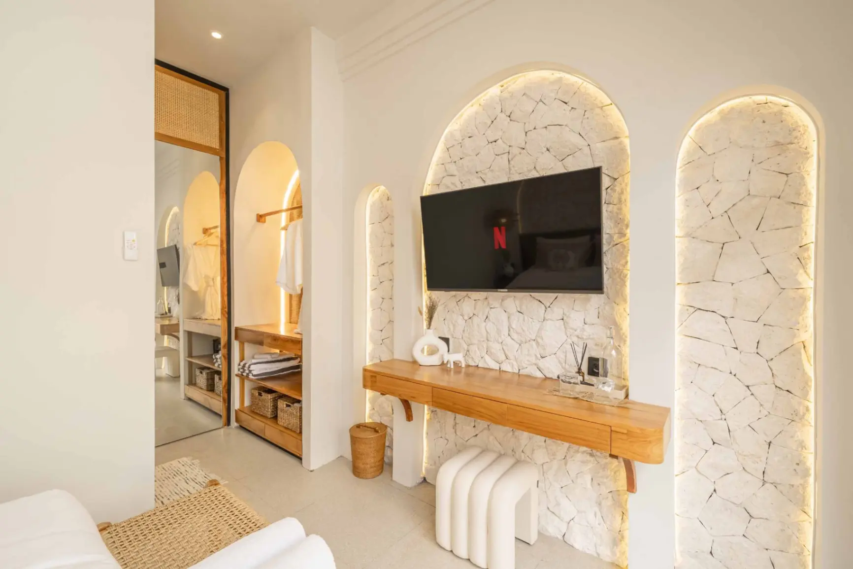 Brand New Villa Mediterranien in Jimbaran, 2-bed villa for rent in Uluwatu – photo 6 of 15