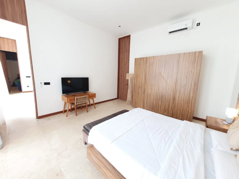 5BR Villa at Cepaka Munggu for Yearly Rent or Leasehold, 5-bed villa for rent in Canggu – photo 9 of 15